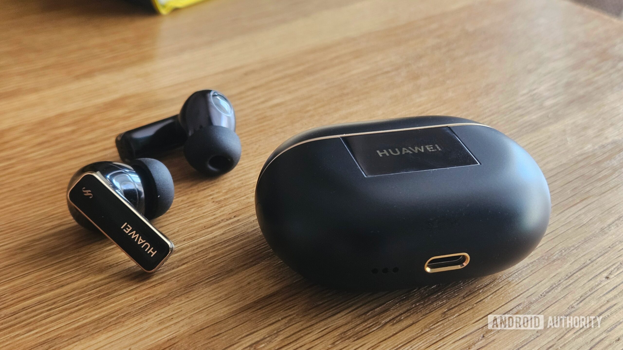 huawei-freebuds-pro-4-earbuds-3-scaled